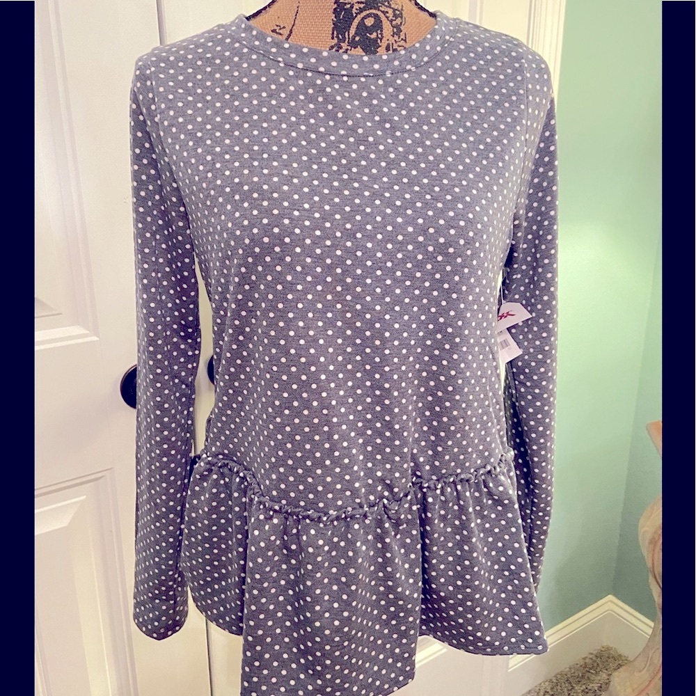 NWT Green Envelope Gray & White Polkadot Top Sz M 💐